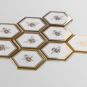 Raw Decor Heksagon XL Queen Bee Gold 25,6×29,5 cm Mozaika